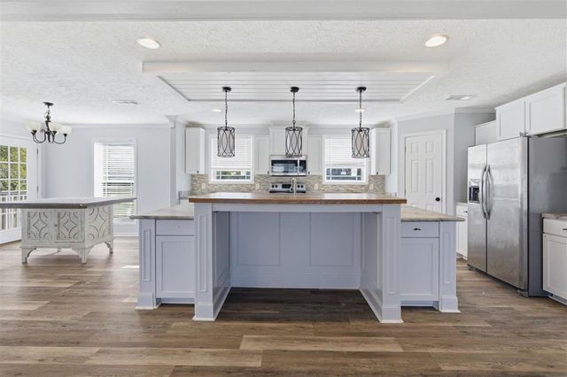 2038 N Beglis Parkway, Sulphur, LA 70663