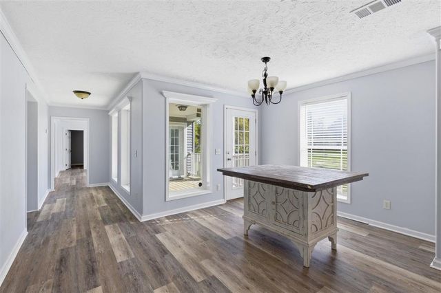 2038 N Beglis Parkway, Sulphur, LA 70663