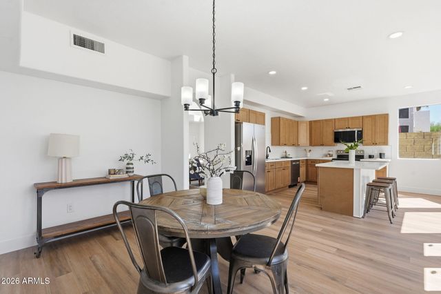 2109 E SALTSAGE Drive, Phoenix, AZ 85048