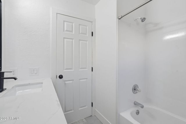 2109 E SALTSAGE Drive, Phoenix, AZ 85048