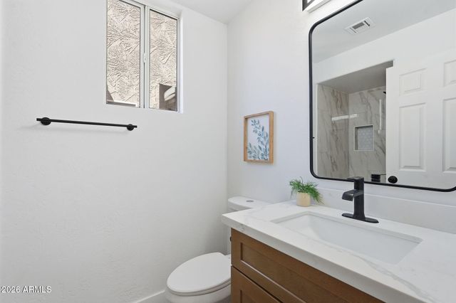 2109 E SALTSAGE Drive, Phoenix, AZ 85048