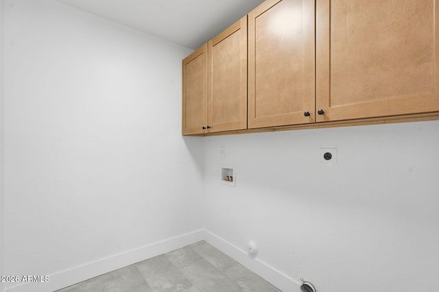 2109 E SALTSAGE Drive, Phoenix, AZ 85048