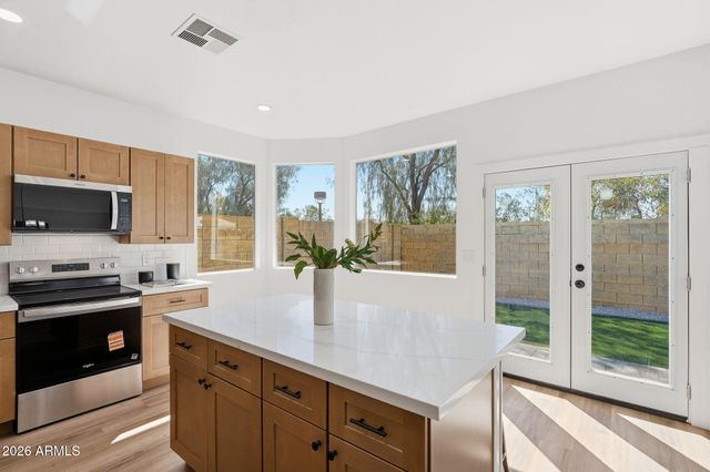 2109 E SALTSAGE Drive, Phoenix, AZ 85048