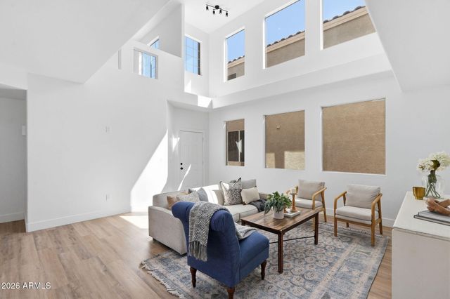 2109 E SALTSAGE Drive, Phoenix, AZ 85048