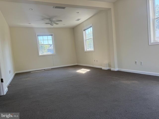 14 OAK CT, Annapolis, MD 21401