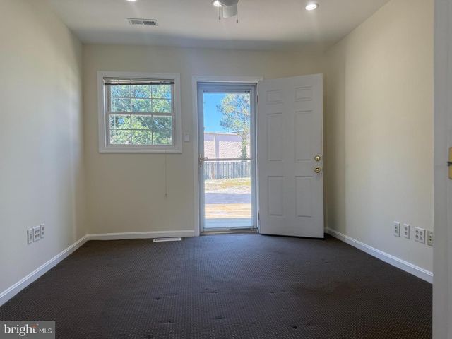 14 OAK CT, Annapolis, MD 21401