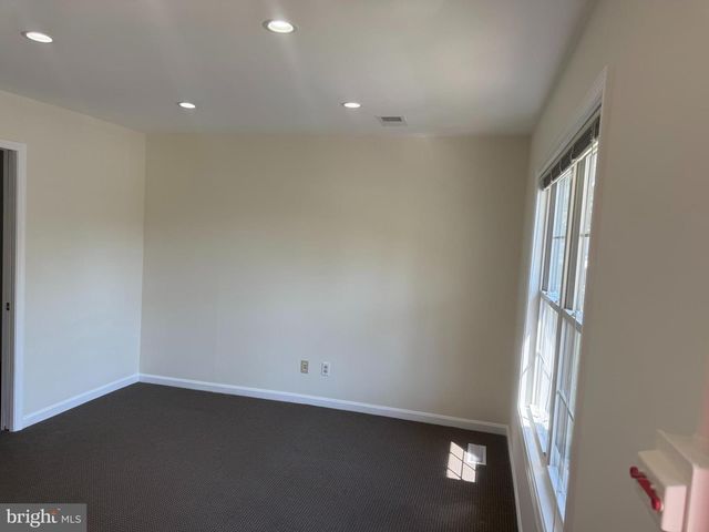 14 OAK CT, Annapolis, MD 21401