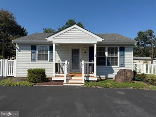 14 OAK CT, Annapolis, MD 21401