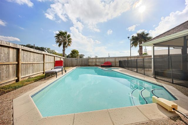 11107 Dawn Harvest Drive, Houston, TX 77064