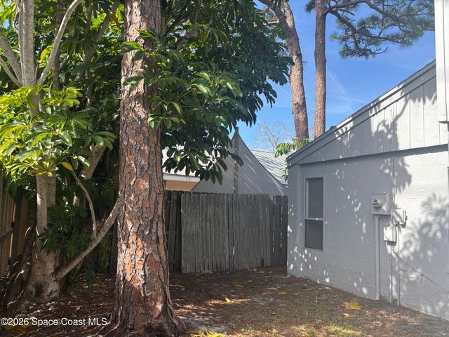 467 Willow Tree Drive, Melbourne, FL 32940