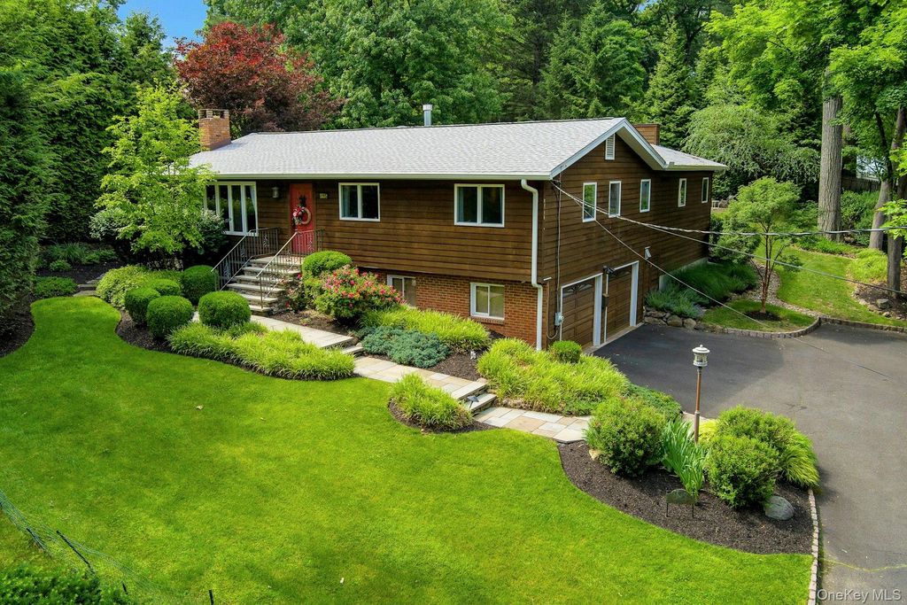 185 N Lincoln Street, Pearl River, NY 10965