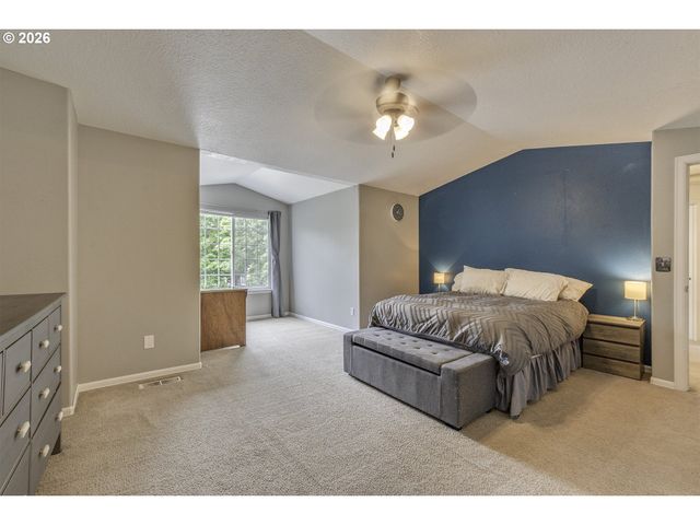 19027 Sw CHRISTOPHER Dr, Beaverton, OR 97003