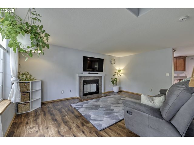 19027 Sw CHRISTOPHER Dr, Beaverton, OR 97003