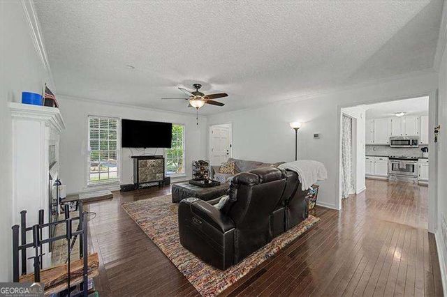 4111 Falcon Shores Court NW, Acworth, GA 30101