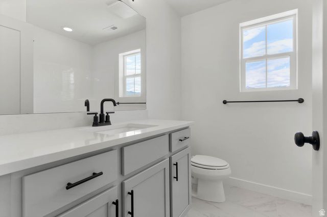 987 N AMBERLY DR, North Salt Lake, UT 84054