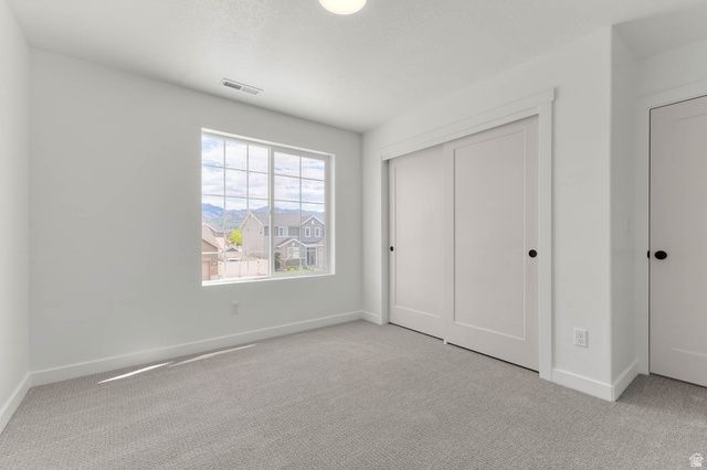 987 N AMBERLY DR, North Salt Lake, UT 84054