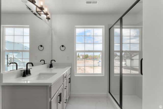 987 N AMBERLY DR, North Salt Lake, UT 84054