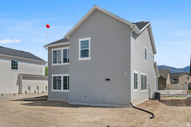 987 N AMBERLY DR, North Salt Lake, UT 84054