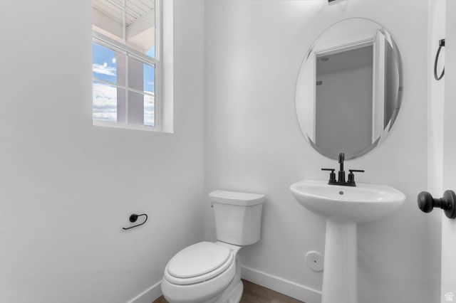987 N AMBERLY DR, North Salt Lake, UT 84054