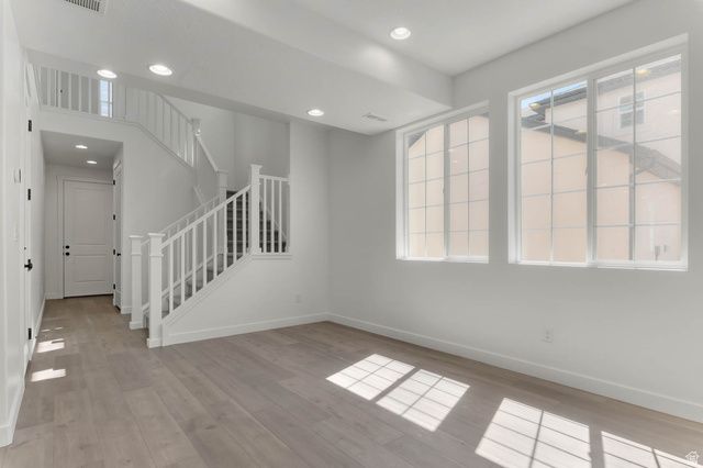 987 N AMBERLY DR, North Salt Lake, UT 84054