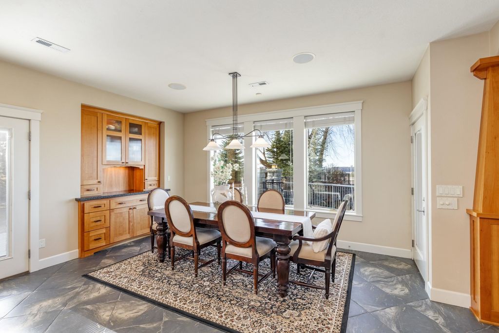 3311 E Chisholm Ln, Spokane, WA 99223 photo 14