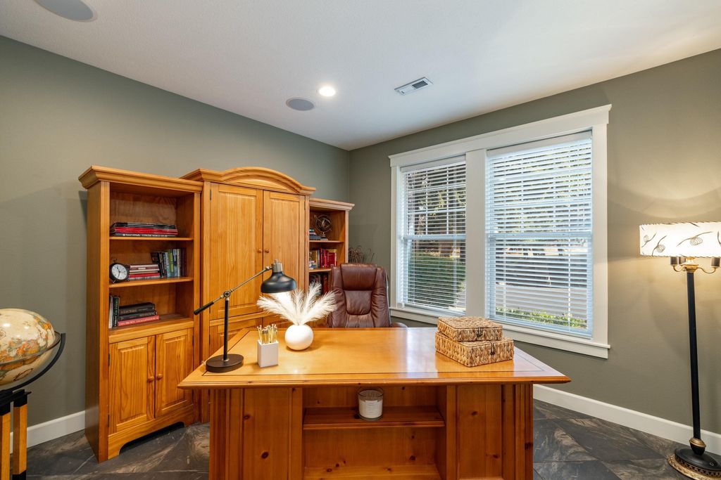 3311 E Chisholm Ln, Spokane, WA 99223 photo 16