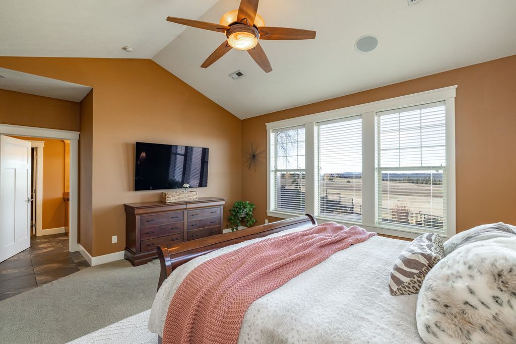 3311 E Chisholm Ln, Spokane, WA 99223 photo 18