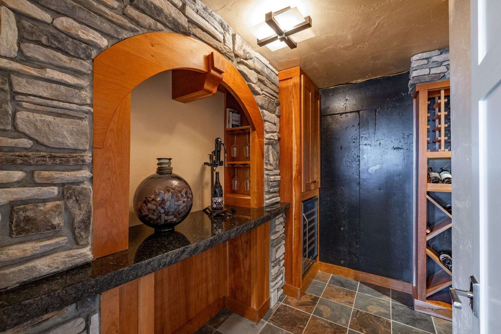 3311 E Chisholm Ln, Spokane, WA 99223 photo 26