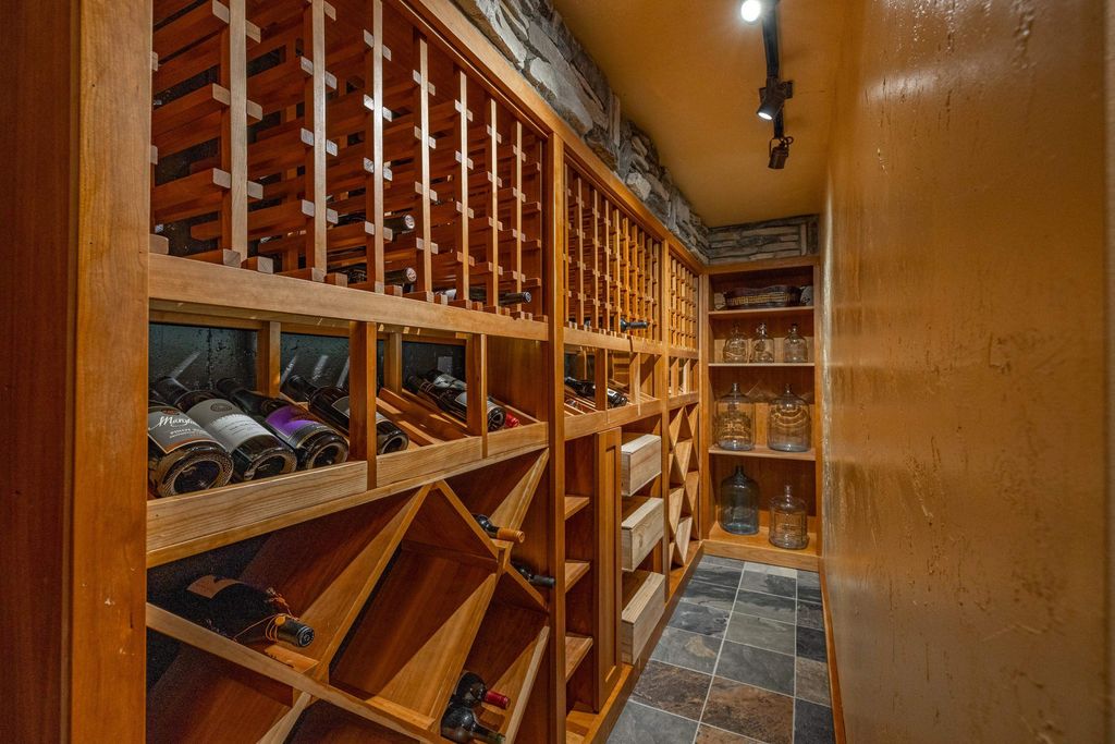 3311 E Chisholm Ln, Spokane, WA 99223 photo 27