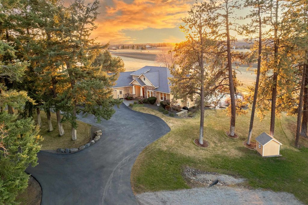 3311 E Chisholm Ln, Spokane, WA 99223 photo 4