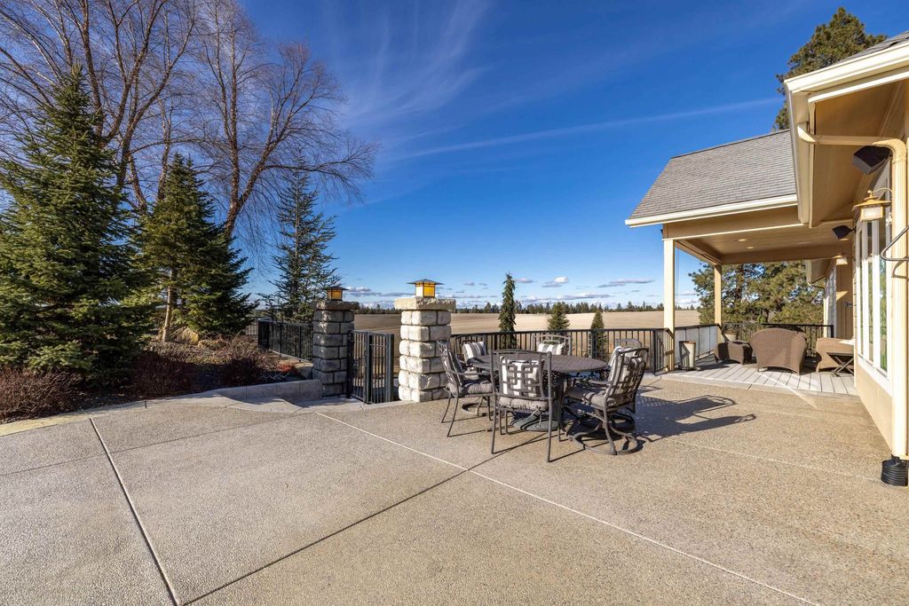 3311 E Chisholm Ln, Spokane, WA 99223 photo 37