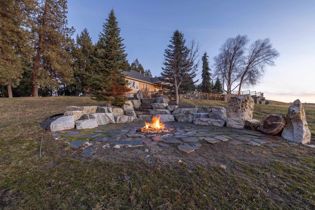 3311 E Chisholm Ln, Spokane, WA 99223 photo 42