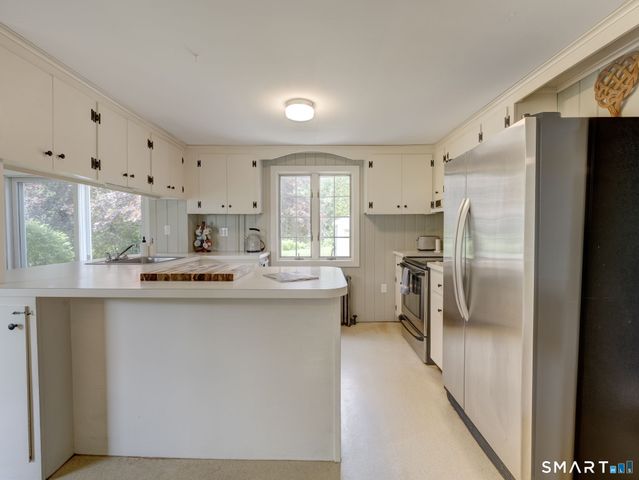 34 Highland Avenue, Litchfield, CT 06750