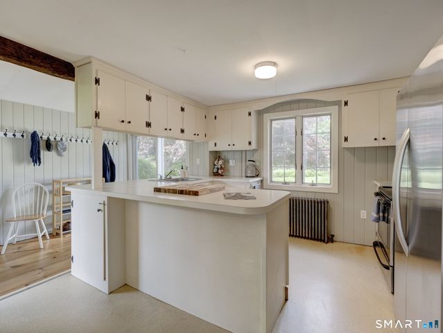34 Highland Avenue, Litchfield, CT 06750