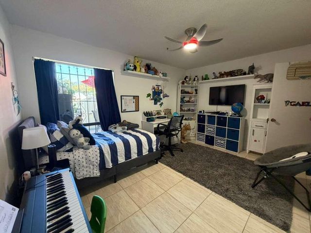 1017 Green Pine Boulevard F, West Palm Beach, FL 33409