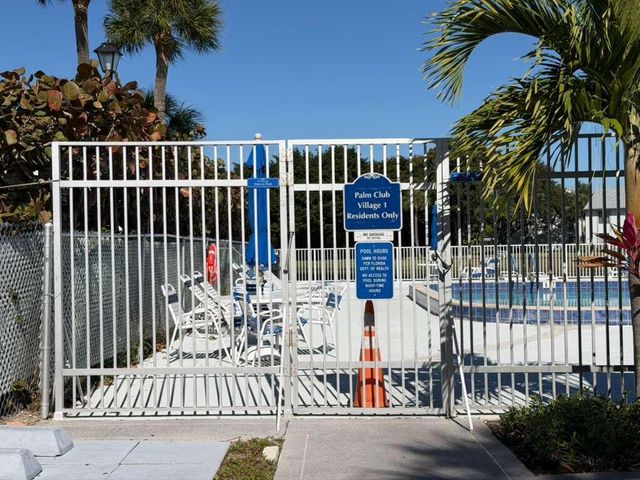 1017 Green Pine Boulevard F, West Palm Beach, FL 33409