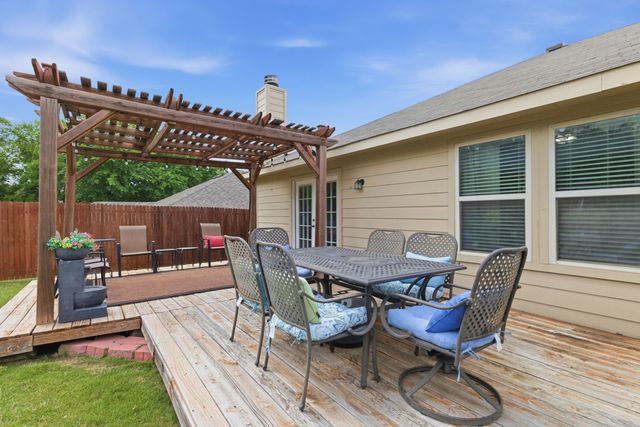 10809 Valor Trail, Fort Worth, TX 76108