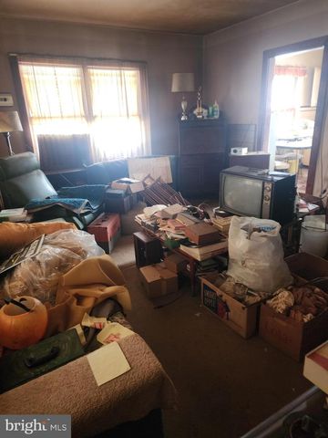 1 MCGUIRE ST, Wrightstown, NJ 08562