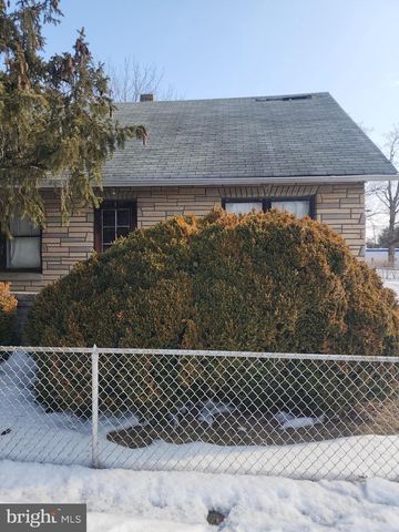 1 MCGUIRE ST, Wrightstown, NJ 08562