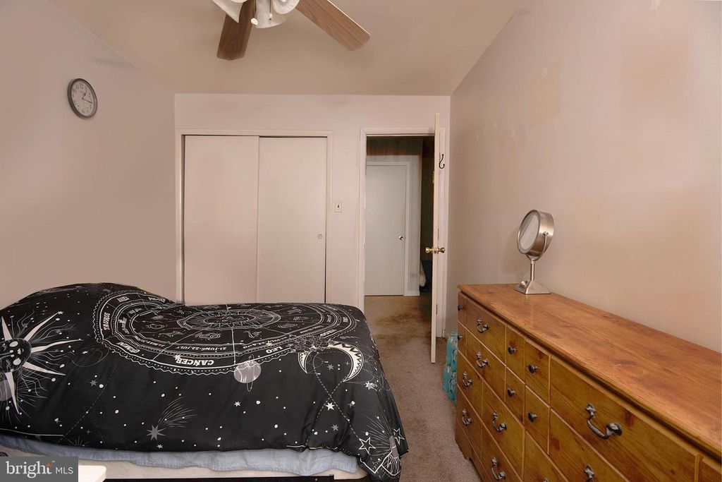 Image 12 of property listing at 10 HATTERAS CT, Elkton, MD 21921