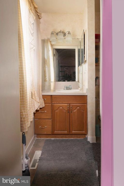 Image 17 of property listing at 10 HATTERAS CT, Elkton, MD 21921