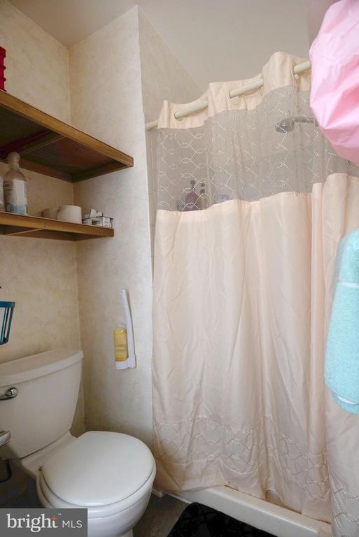 Image 18 of property listing at 10 HATTERAS CT, Elkton, MD 21921