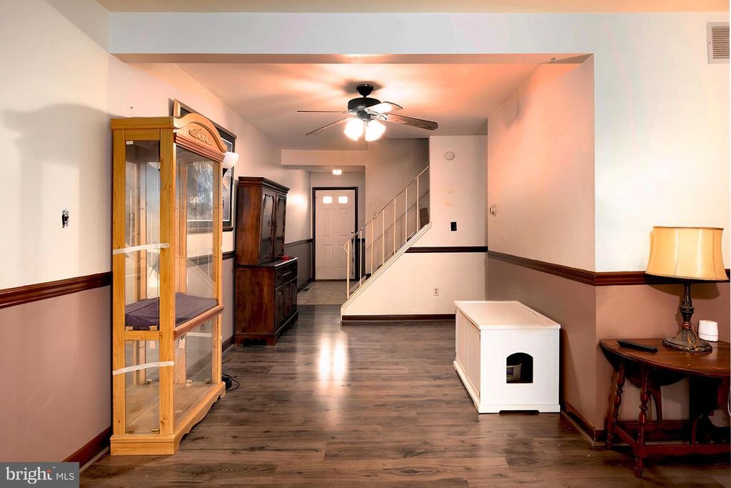 Image 2 of property listing at 10 HATTERAS CT, Elkton, MD 21921