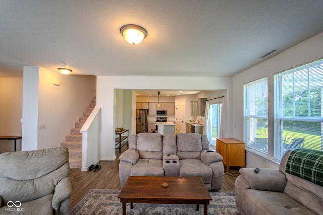 1118 Brockton Court, Greenfield, IN 46140