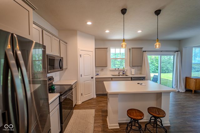 1118 Brockton Court, Greenfield, IN 46140
