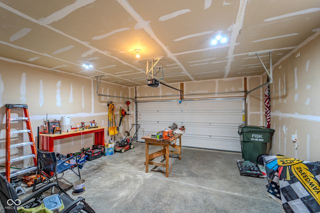 1118 Brockton Court, Greenfield, IN 46140