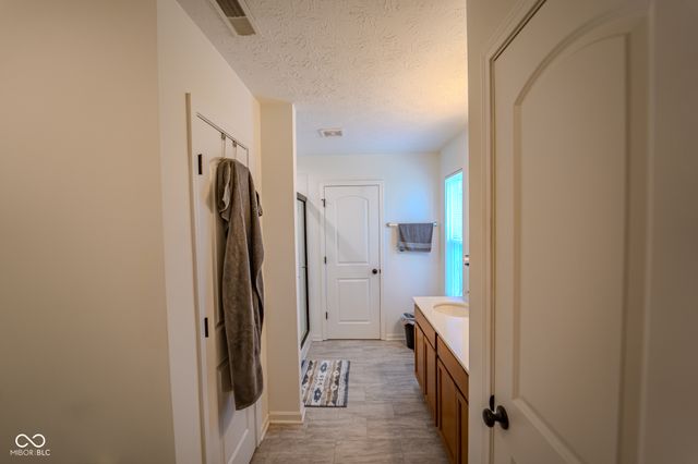 1118 Brockton Court, Greenfield, IN 46140