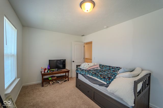 1118 Brockton Court, Greenfield, IN 46140