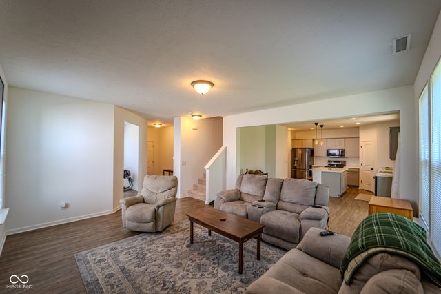 1118 Brockton Court, Greenfield, IN 46140
