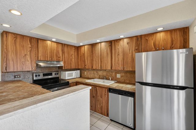 3900 County Line Road 21d, Tequesta, FL 33469